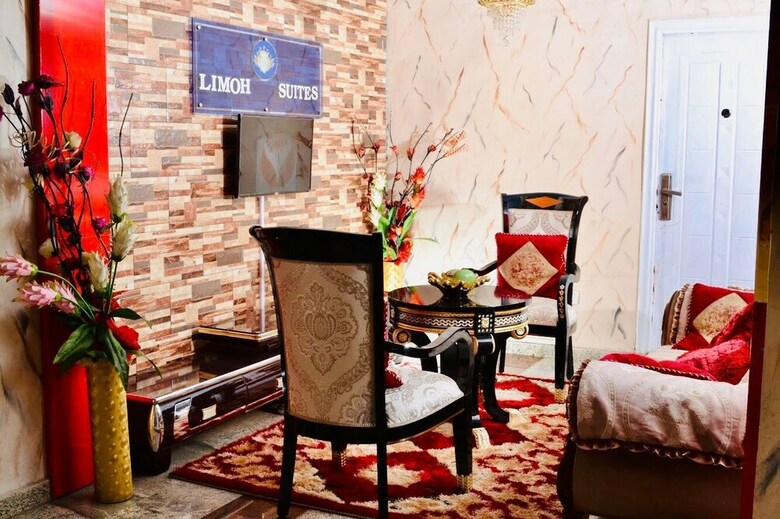Hotel Limoh Suites