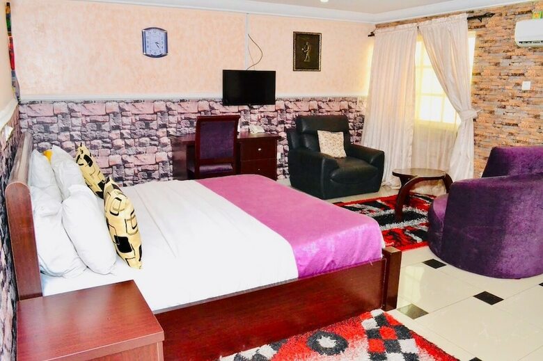 Hotel Limoh Suites