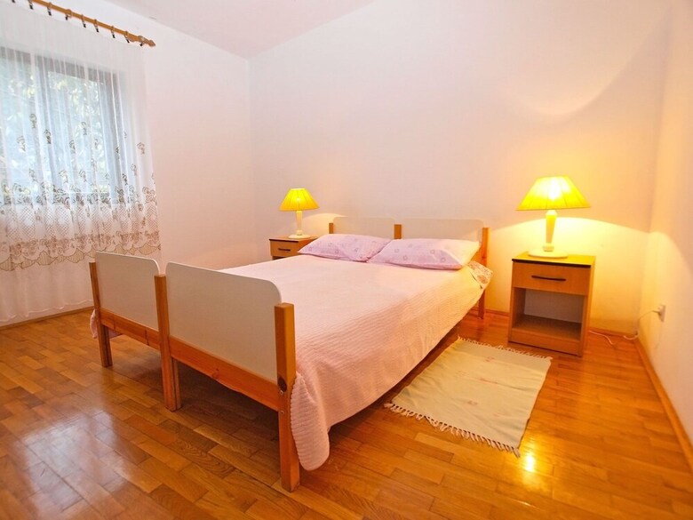 Apartment 1210