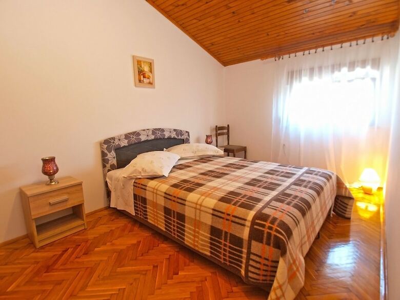 Apartment 1376