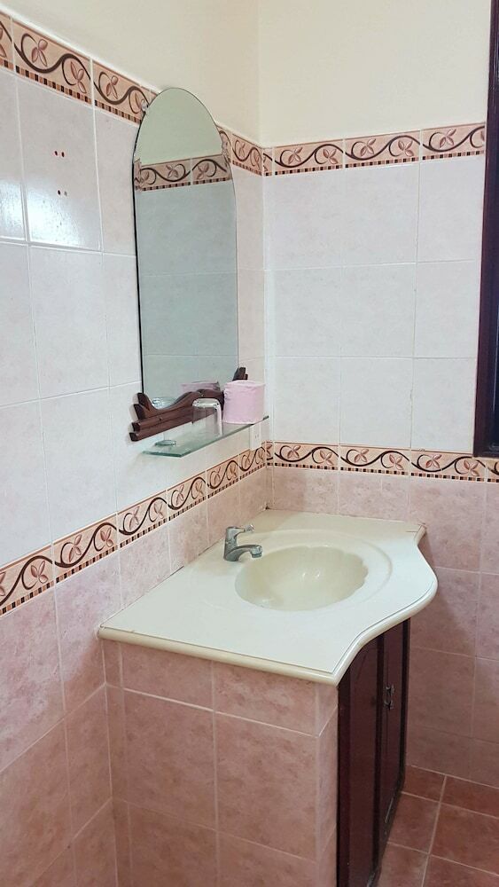 Dream Palace Hotel
