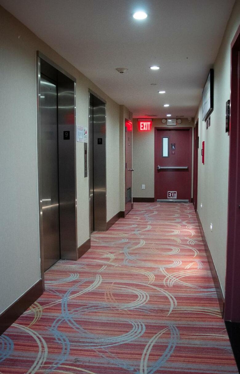 Lic Plaza Hotel