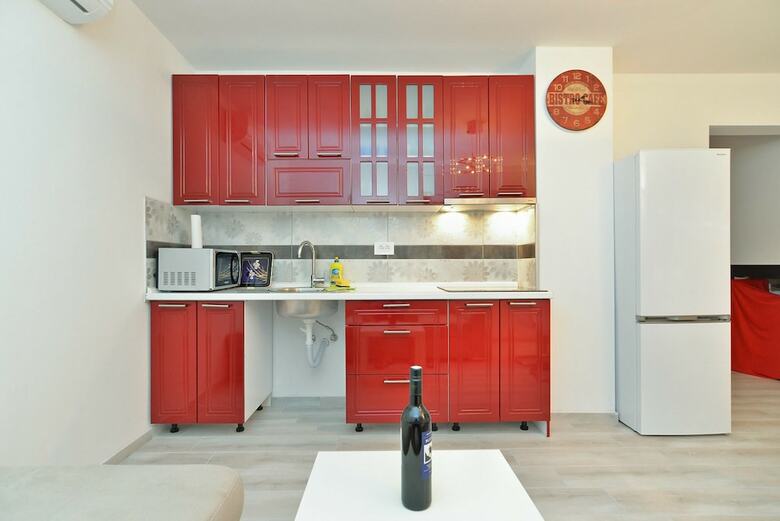 Apartment 1739