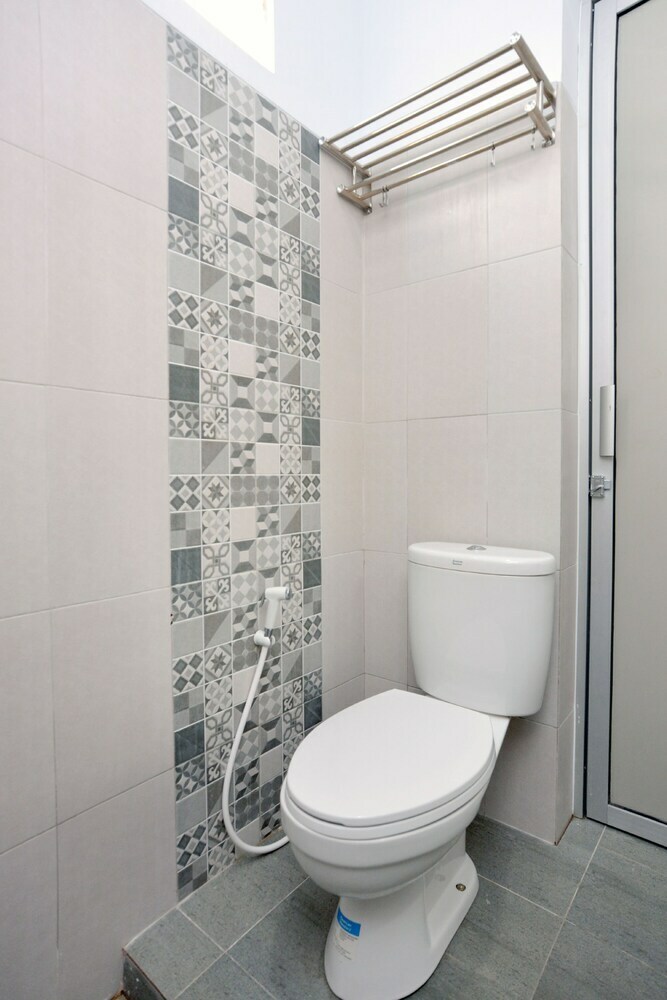 Hostal Oyo 583 Royal Gejayan Homestay