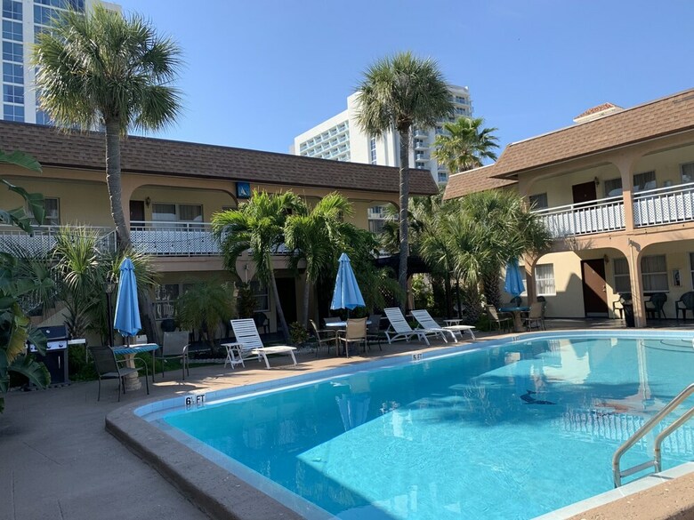 Echo Sails Motel