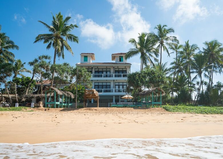 At Ease Beach Hotel