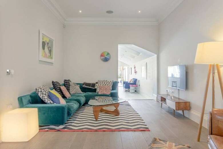 Incredible 5 Bedroom Home Overlooking Queen's Park