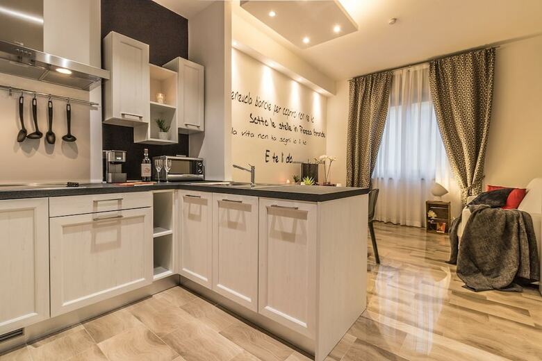 Ugo Bassi Apartments