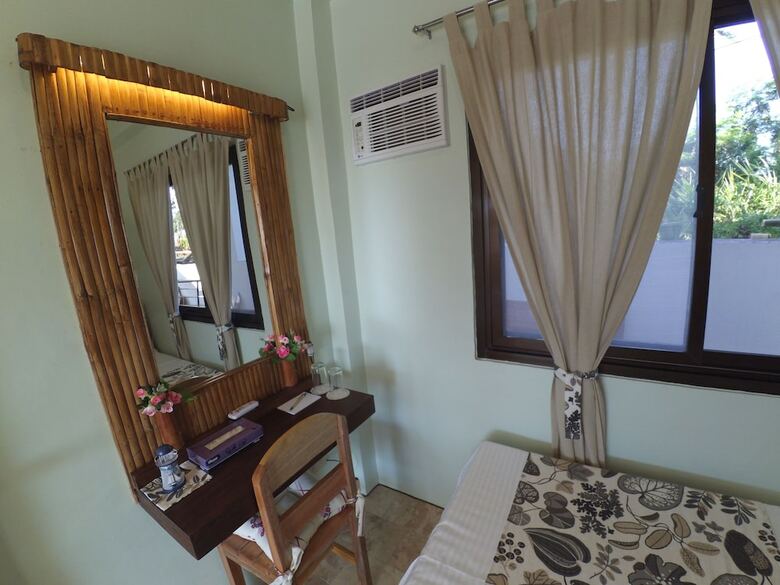 Aparthotel Summer Place Apartments Puerto Galera