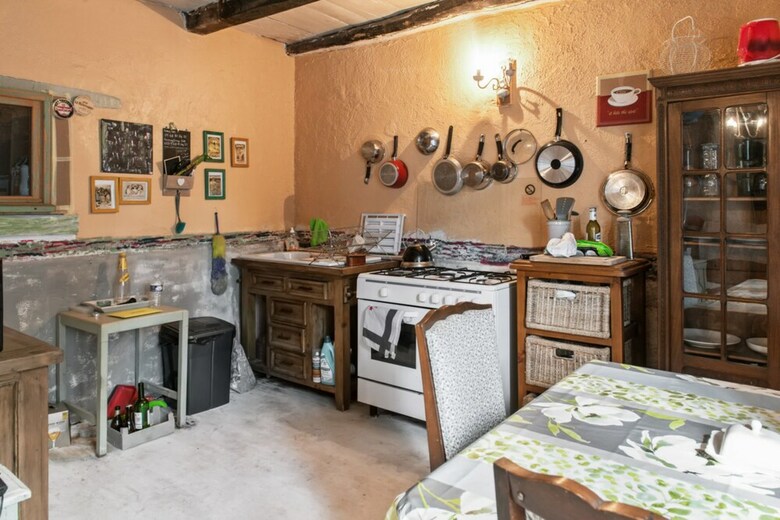 Quirky Charentaise Cottage