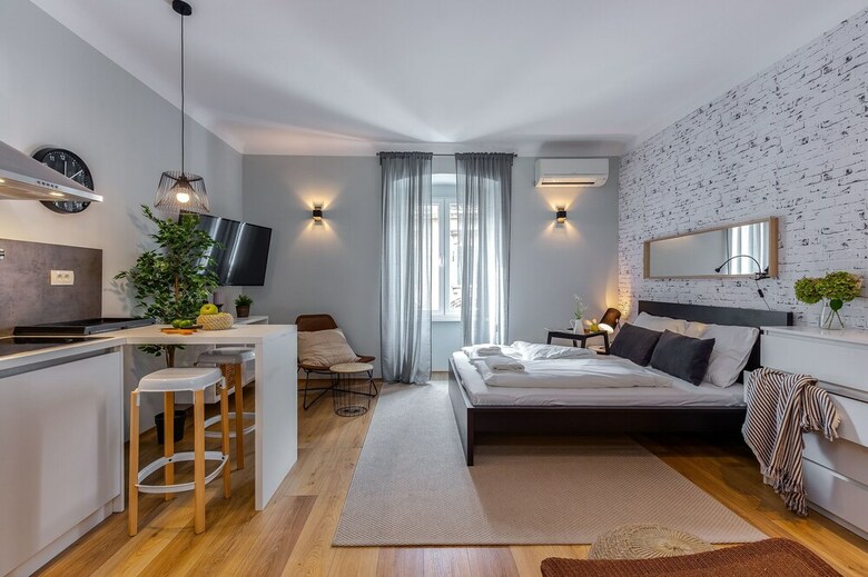 Apartamentos Deluxe Adria Square Studios