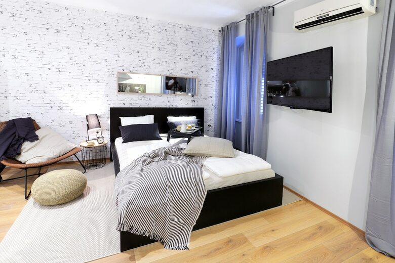 Apartamentos Deluxe Adria Square Studios