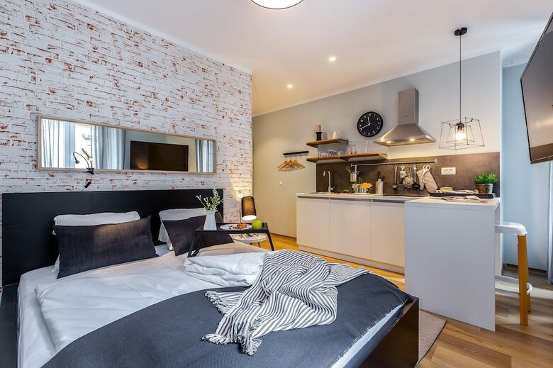 Apartamentos Deluxe Adria Square Studios