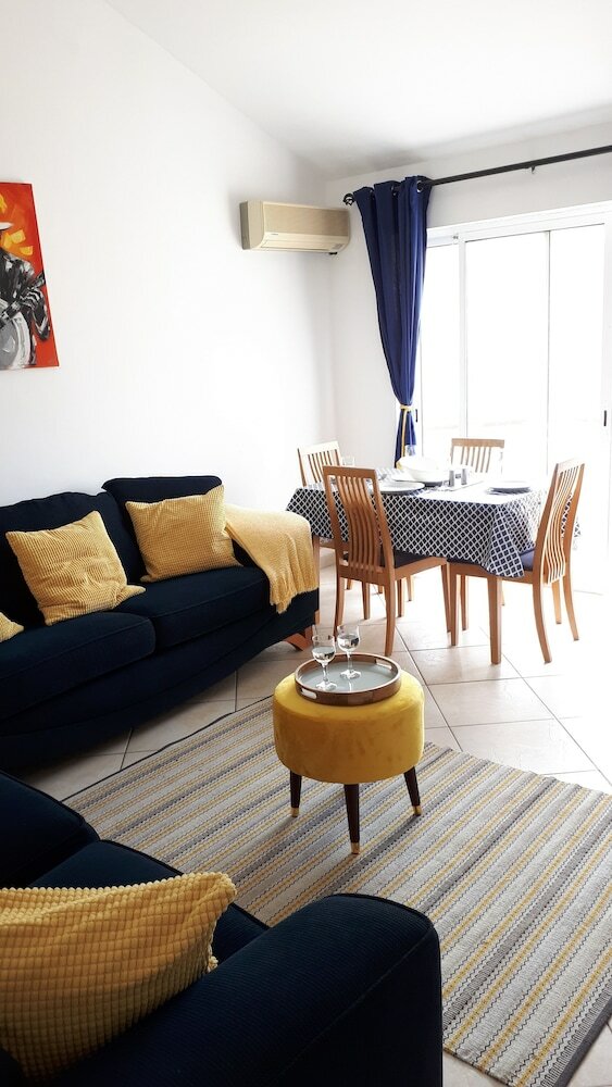Apartamentos 2 Bdr Top Floor Pool Views