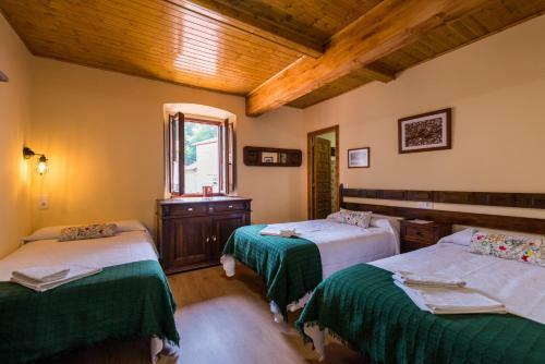 Hostal Pe�a Santa