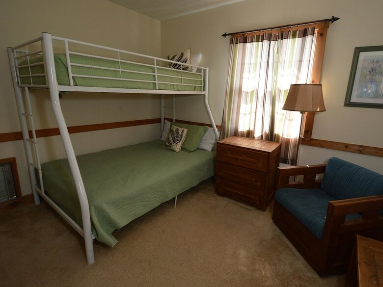 4 Br: Whistlepunk 24