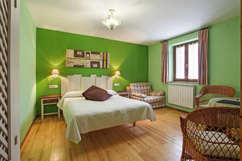 Hostal Almadiero