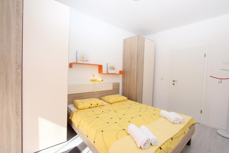 Apartments Rozi