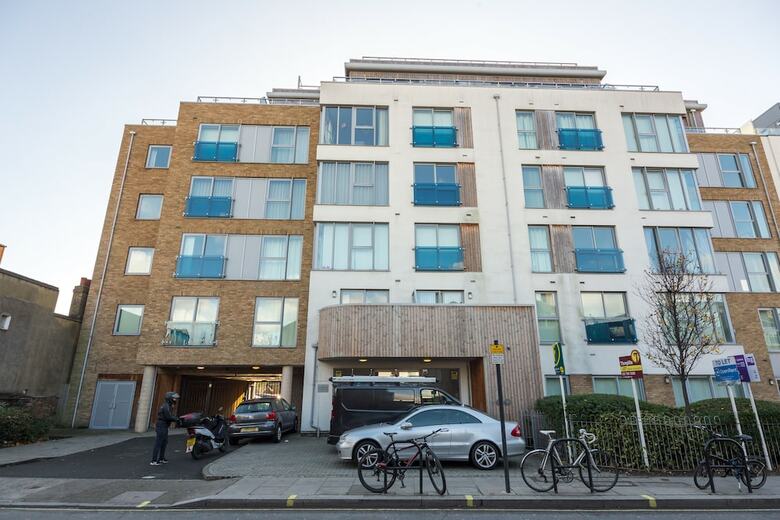 Modern Glenthorne Road Apartment - Zil
