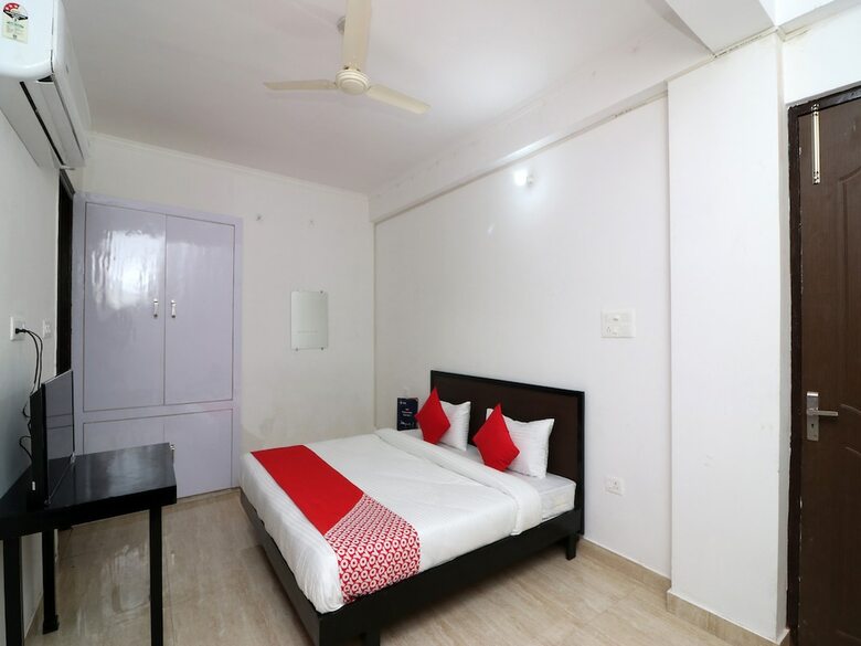 Hotel Oyo 24673 The Shivaay Aiims