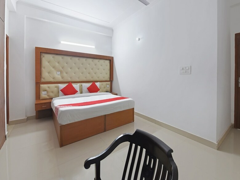 Hotel Oyo 19525 Rg Corporate Suites