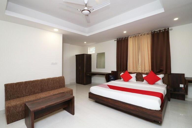 Oyo 17043 Hotel Ocean Pearl