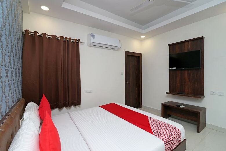 Oyo 17043 Hotel Ocean Pearl