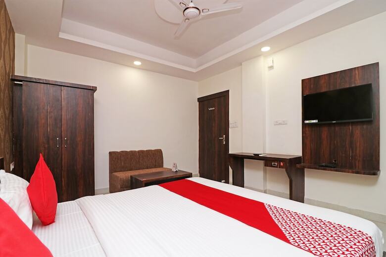 Oyo 17043 Hotel Ocean Pearl
