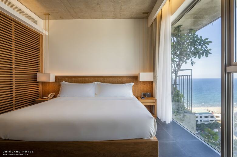 Chicland Hotel