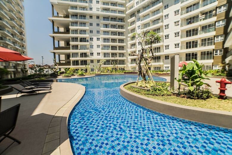 3br With Sofa Bed At Gateway Pasteur Apartment