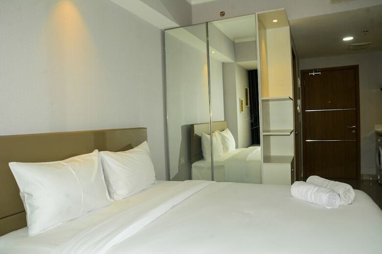 Mahogany Suites Studio Room The Oasis Apartment Cikarang
