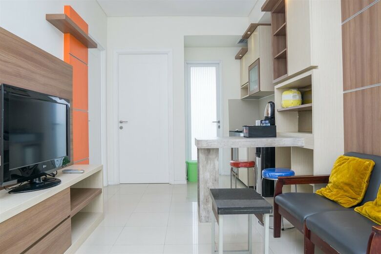 Pleasant 2br Apartment At Parahyangan Residence
