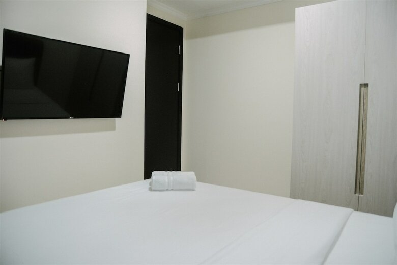2br Deluxe And Modern Menteng Park Apartment