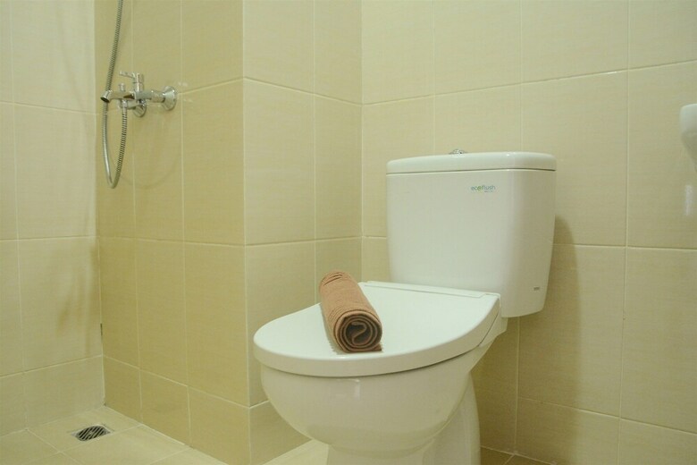 Strategic Studio Apartment The Oasis Near Bekasi