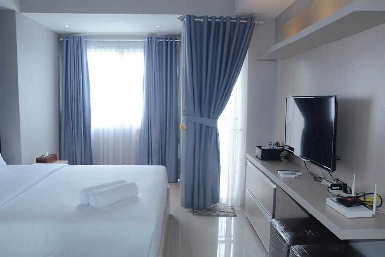 Strategic Studio Apartment The Oasis Near Bekasi