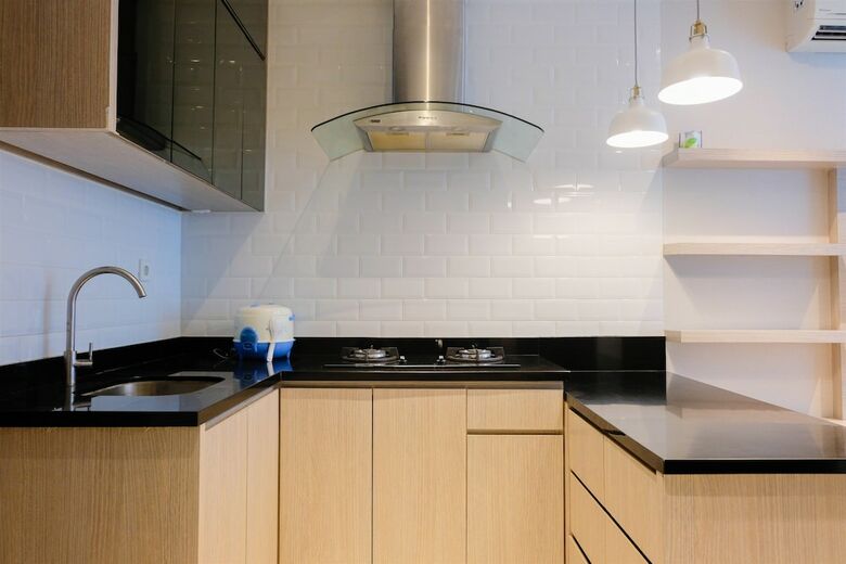 Chic 1br Brooklyn Apartment Near Ikea Alam Sutera