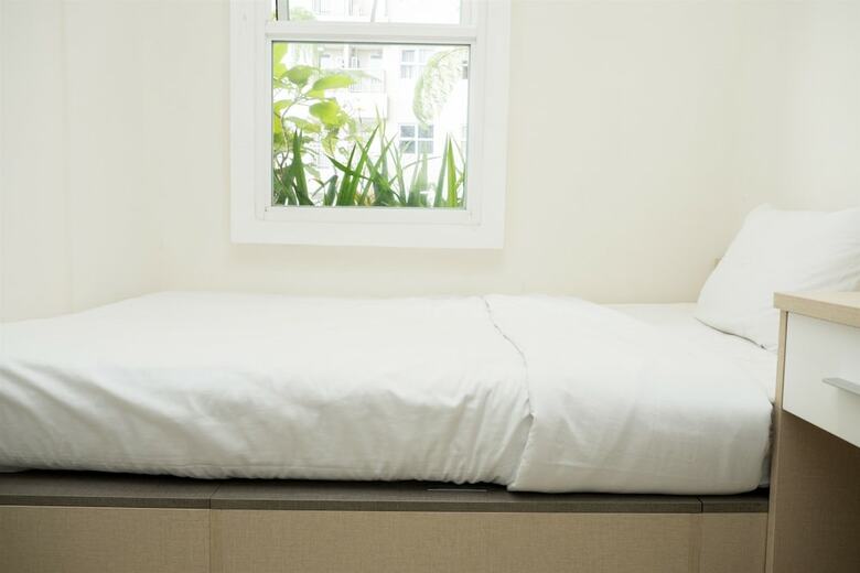 Modern 2br Apartment At Parahyangan Residence
