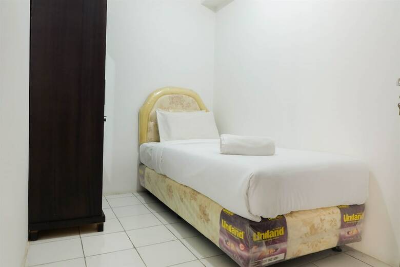 Simply Minimalist 2br Pancoran Riverside Apartment