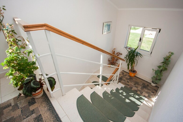 Apartments Maretic