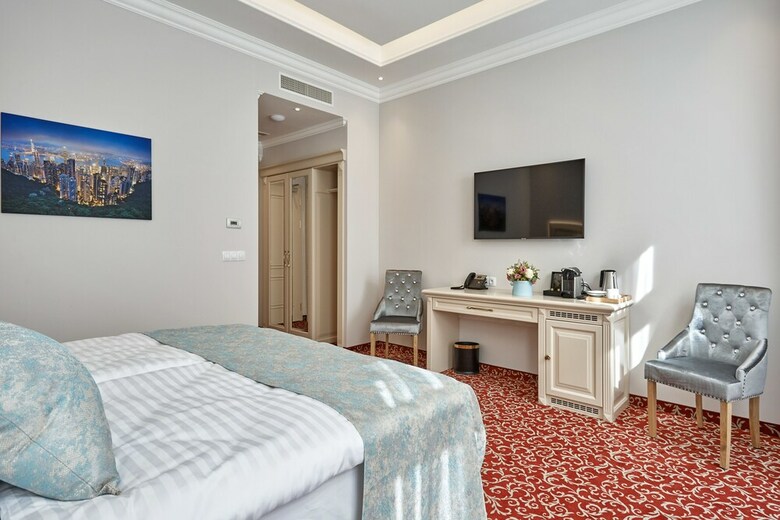 Golden Key Boutique Hotel