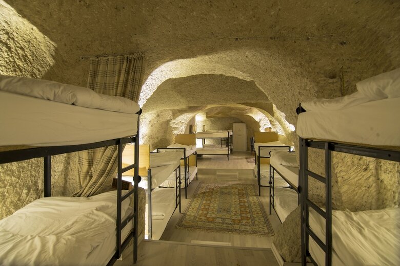 Hostal Kamelya Cave Hostel - Adults Only