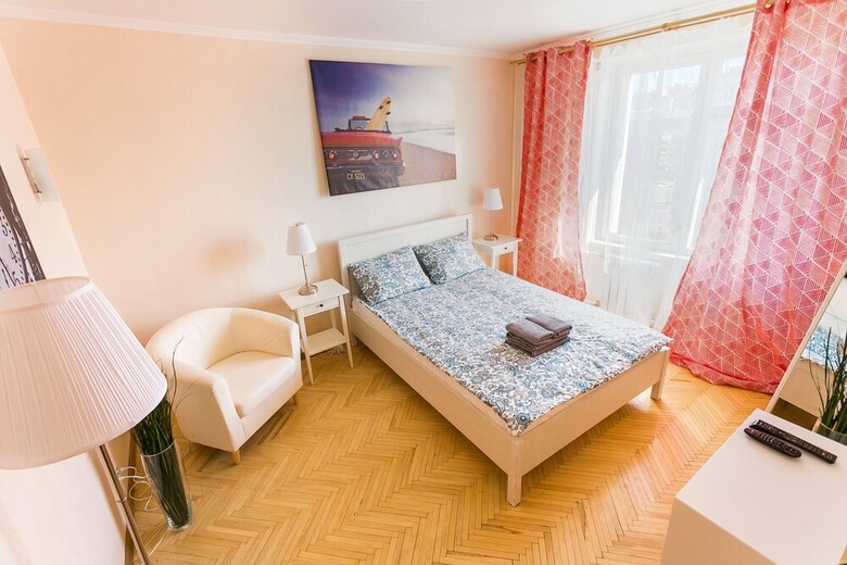 Apartment On Peschanaya 6