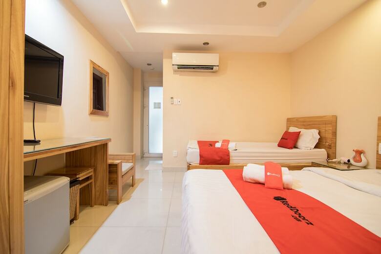 Hostal Reddoorz @ Bui Vien Walking Street - Hostel
