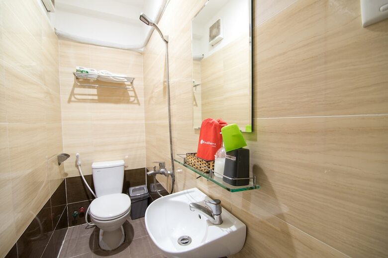 Hostal Reddoorz @ Bui Vien Walking Street - Hostel