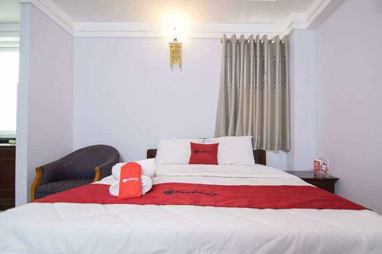 Hotel Reddoorz Near Hoa Lu Stadium