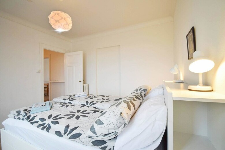Apartment G4