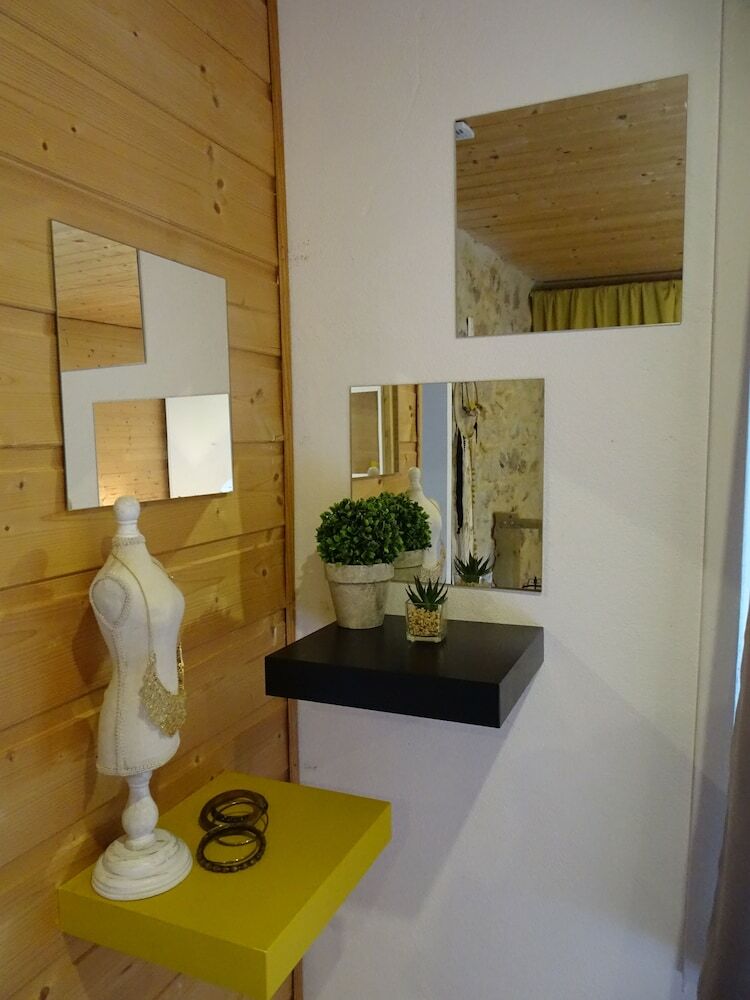 Hotel G�te Ti Liv Haut En Couleurs