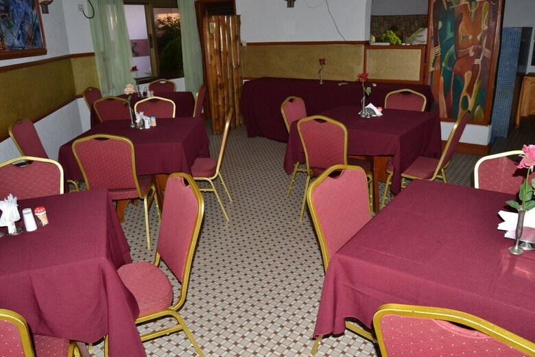 Hotel Royal Basin Resort