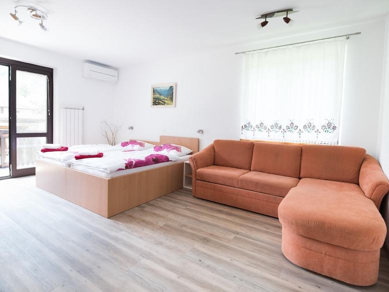 Apartments And Rooms Nata?a 2