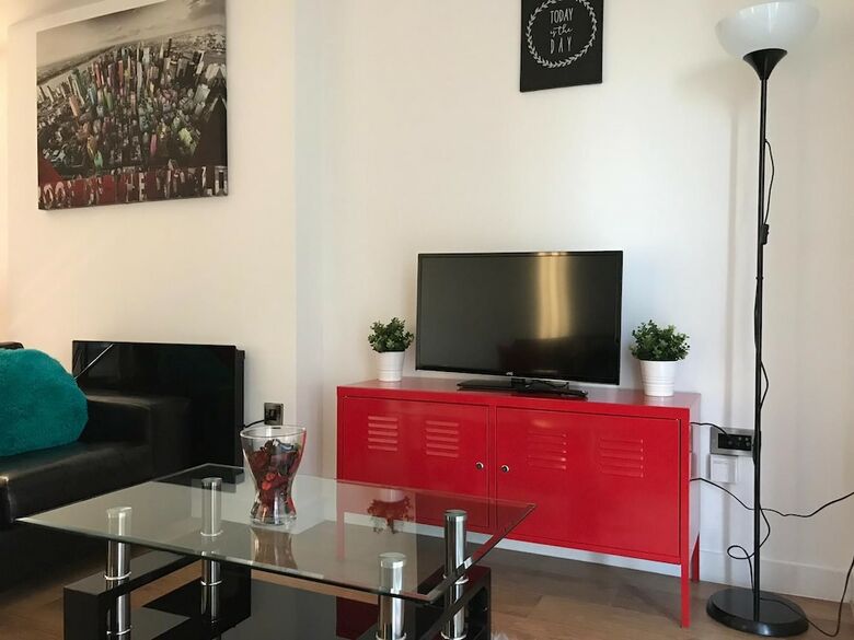Snapos Luxury Serviced Apartments - Blonk Street
